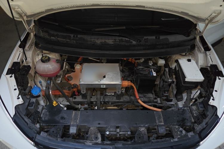 Used Geometry E Firefly 2024 301km Starlight Engine Bay