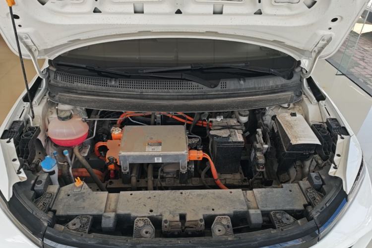 Used Geometry E Firefly 2024 301km Starlight Engine Bay