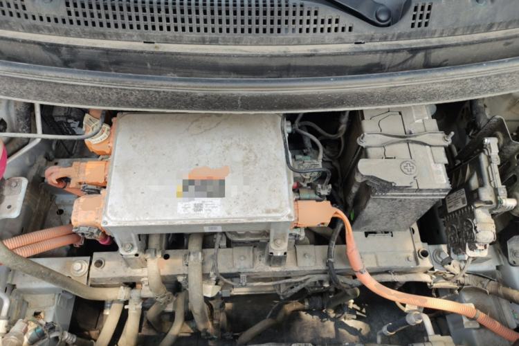 Used Geometry E Firefly 2024 301km Starlight Engine Bay