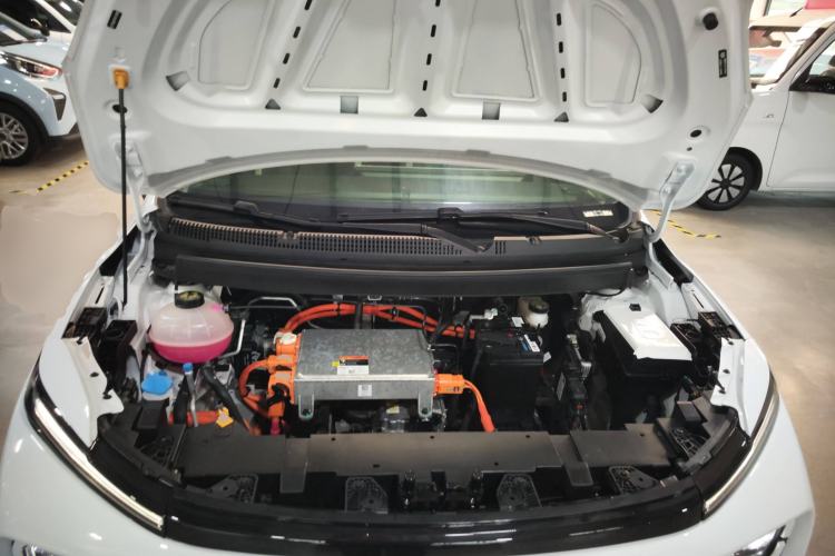 Used Geometry E Firefly 2024 301km Starlight Engine Bay