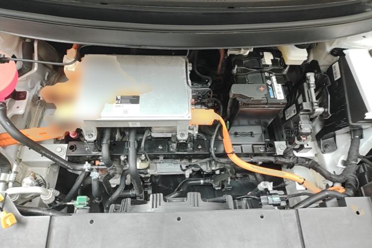 Used Geometry E Firefly 2024 301km Starlight Engine Bay