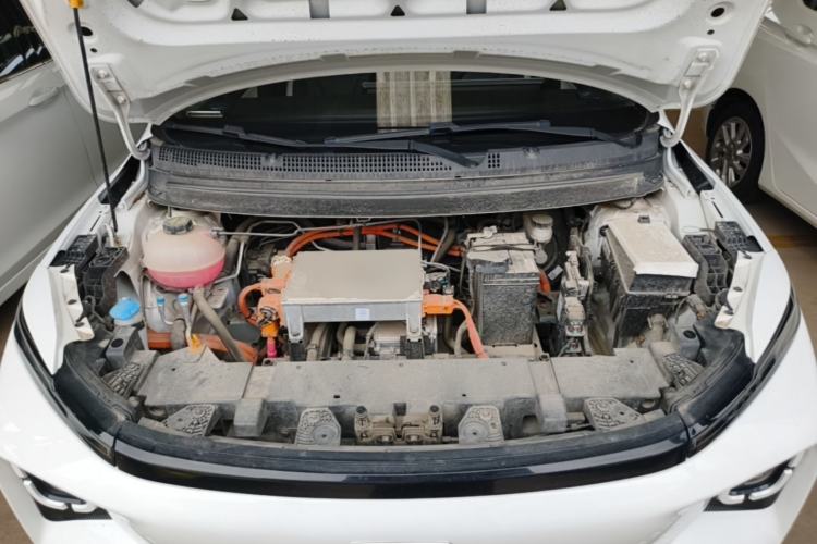 Used Geometry E Firefly 2024 301km Starlight Engine Bay