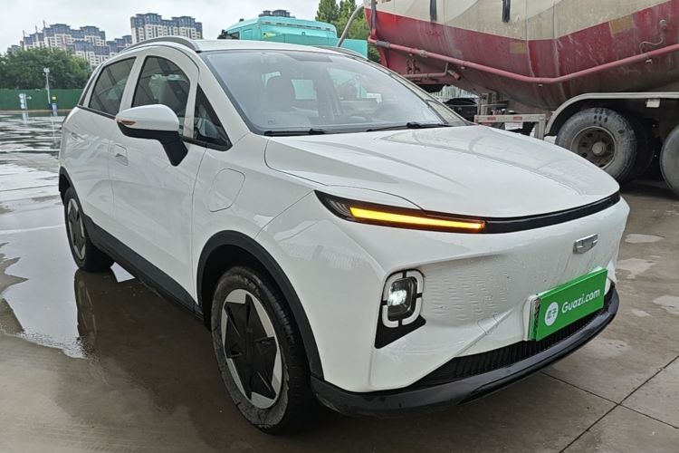Used Geometry E Firefly 2024 301km Flowing Light Exterior 1