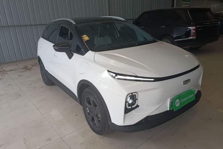 Used Geometry E Firefly 2024 301km Starlight Exterior 1