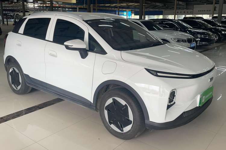 Used Geometry E Firefly 2024 301km Flowing Light Exterior 2