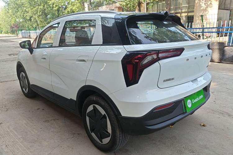Used Geometry E Firefly 2024 301km Flowing Light Exterior 2