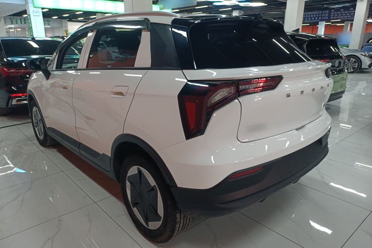 Used Geometry E Firefly 2024 301km Flowing Light Exterior 2