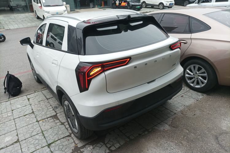 Used Geometry E Firefly 2024 301km Flowing Light Exterior 2