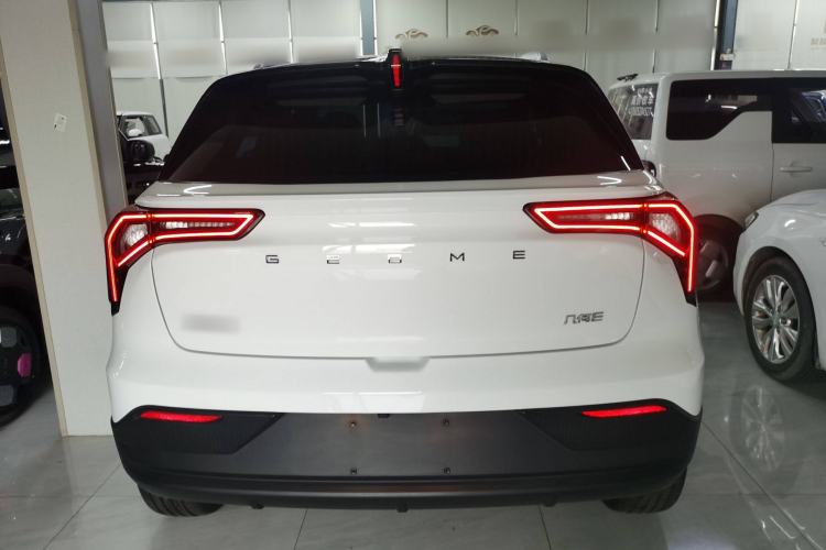 Used Geometry E Firefly 2024 301km Flowing Light Exterior 4