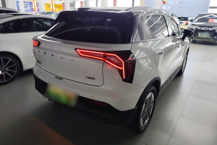 Used Geometry E Firefly 2024 301km Starlight Exterior 5