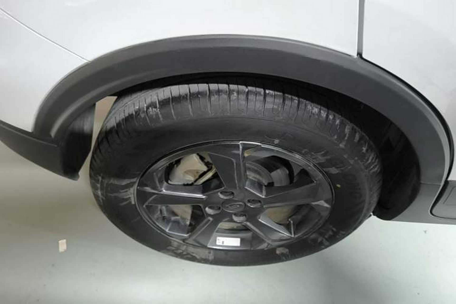 Used Geometry E Firefly 2024 401 km Fluorescent Exterior 5