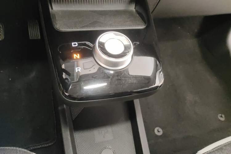 Used Geometry E Firefly 2024 301km Flowing Light Gear Lever