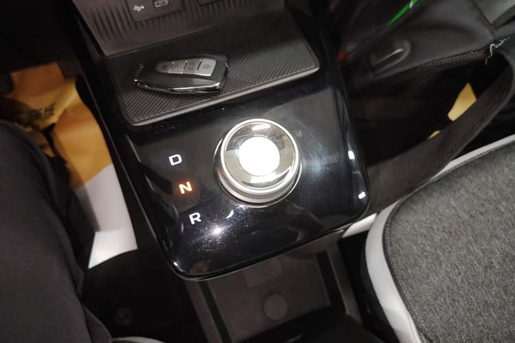 Used Geometry E Firefly 2024 301km Flowing Light Gear Lever