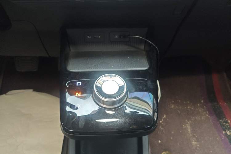 Used Geometry E Firefly 2024 301km Flowing Light Gear Lever