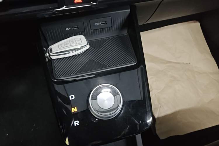 Used Geometry E Firefly 2024 301km Flowing Light Gear Lever