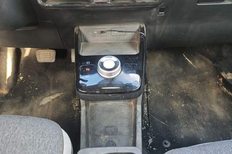 Used Geometry E Firefly 2024 301km Flowing Light Gear Lever