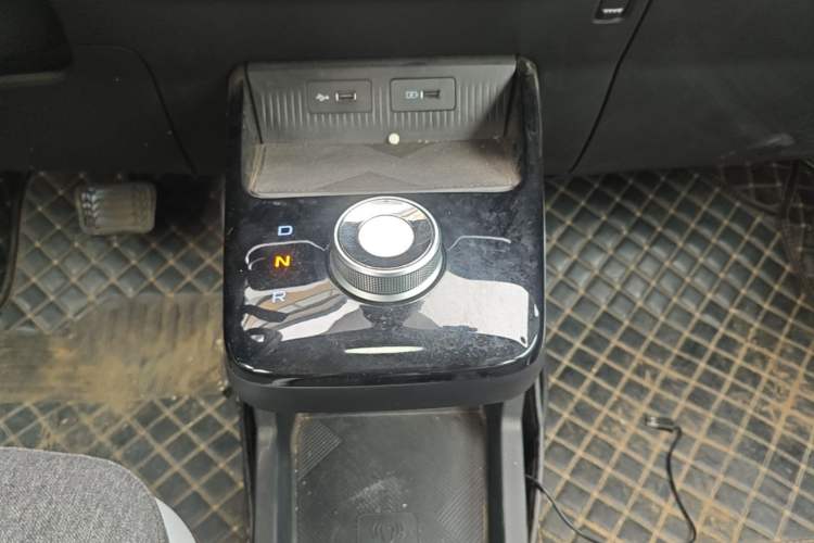 Used Geometry E Firefly 2024 301km Flowing Light Gear Lever