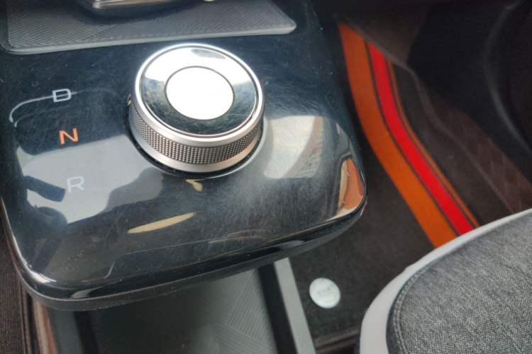 Used Geometry E Firefly 2024 301km Flowing Light Gear Lever