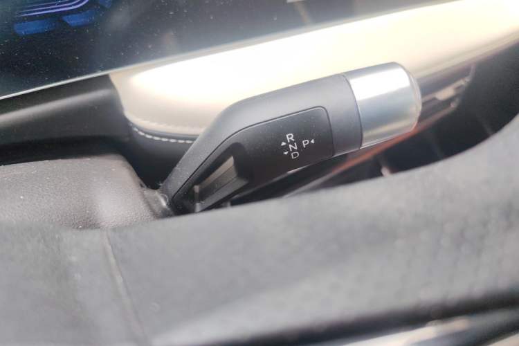 Used Geometry E Firefly 2024 301km Starlight Gear Lever