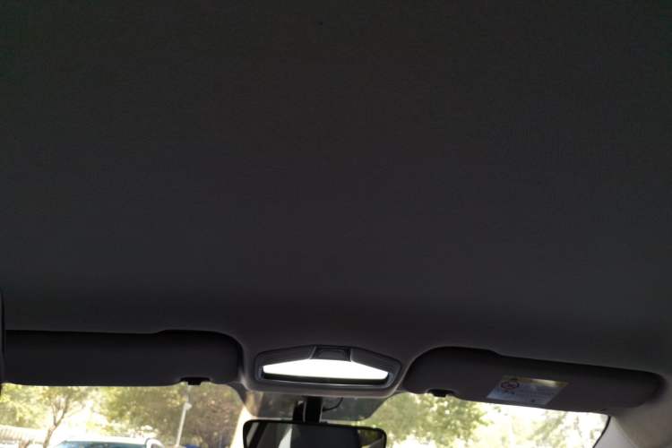 Used Geometry E Firefly 2024 301km Flowing Light Headliner