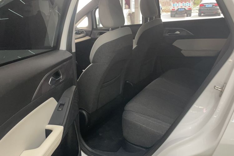 Used Geometry E Firefly 2024 301km Flowing Light Interior 4