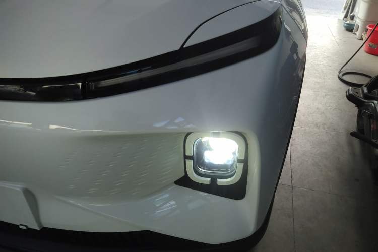 Used Geometry E Firefly 2024 301km Flowing Light Left Front Headlight
