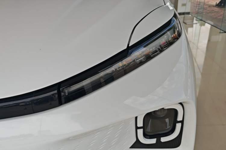Used Geometry E Firefly 2024 301km Starlight Left Front Headlight