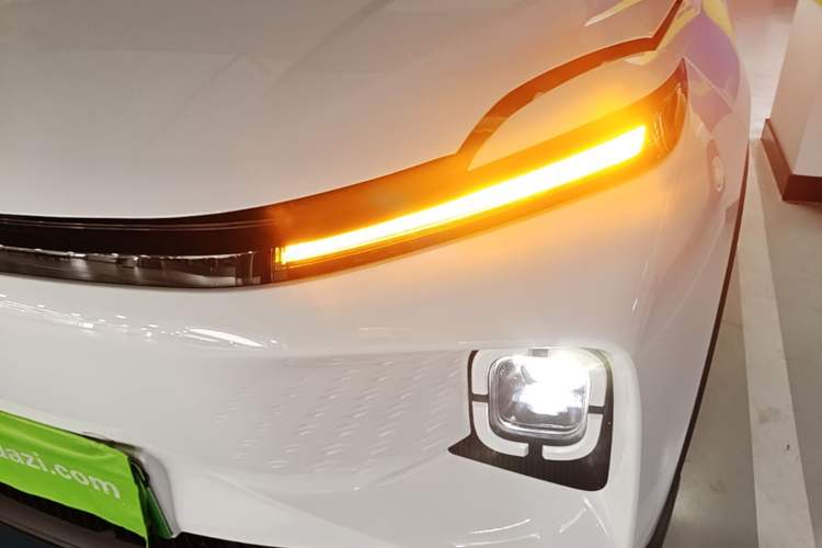 Used Geometry E Firefly 2024 301km Flowing Light Left Front Headlight