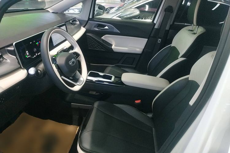 Used Geometry E Firefly 2024 401km Starlight Left Front Seat