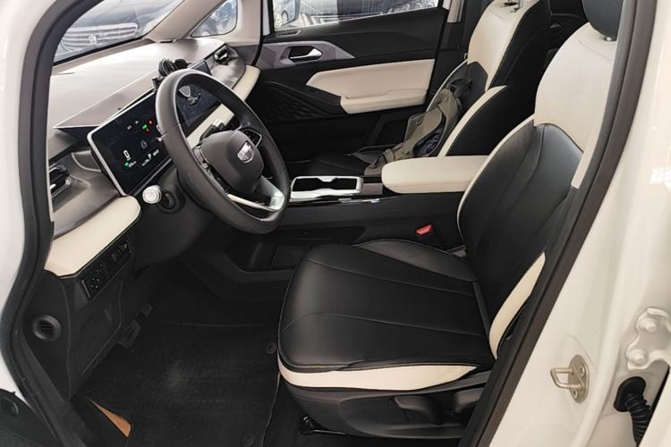 Used Geometry E Firefly 2024 401km Starlight Left Front Seat