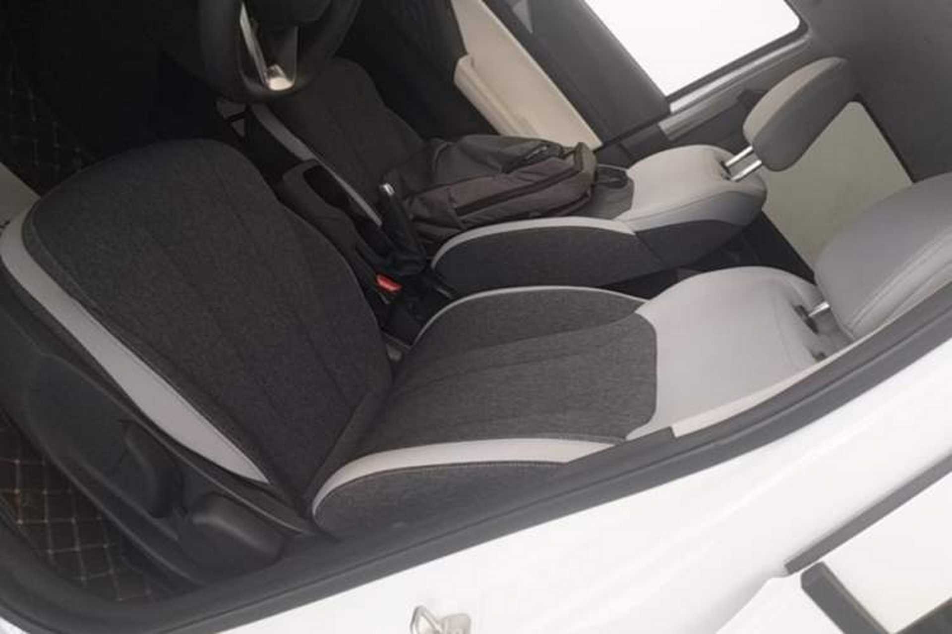 Used Geometry E Firefly 2024 301km Flowing Light Left Front Seat