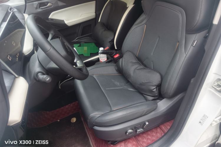 Used Geometry E Firefly 2024 301km Flowing Light Left Front Seat