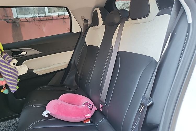 Used Geometry E Firefly 2024 401km Starlight Left Rear Seat