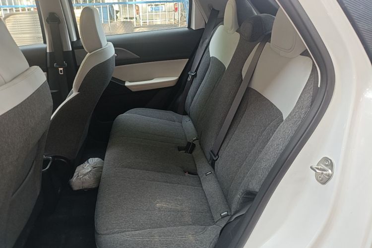 Used Geometry E Firefly 2024 301km Flowing Light Left Rear Seat