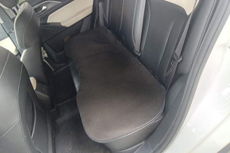 Used Geometry E Firefly 2024 401km Starlight Left Rear Seat