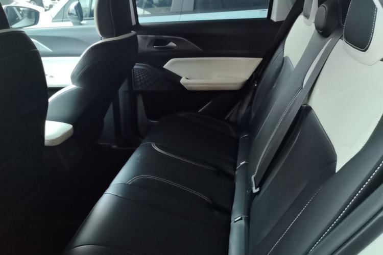 Used Geometry E Firefly 2024 301km Starlight Left Rear Seat