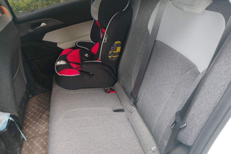 Used Geometry E Firefly 2024 301km Flowing Light Left Rear Seat