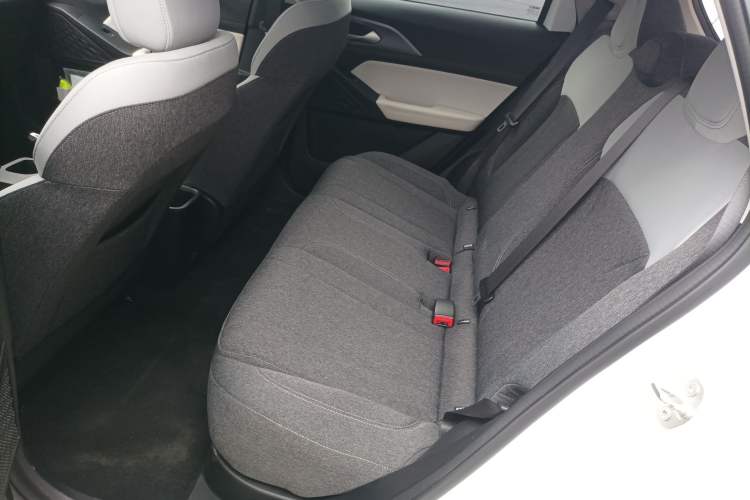 Used Geometry E Firefly 2024 301km Flowing Light Left Rear Seat