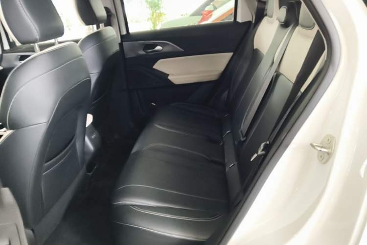 Used Geometry E Firefly 2024 301km Starlight Left Rear Seat
