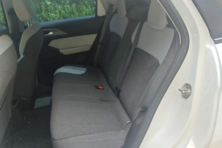 Used Geometry E Firefly 2024 301km Flowing Light Left Rear Seat