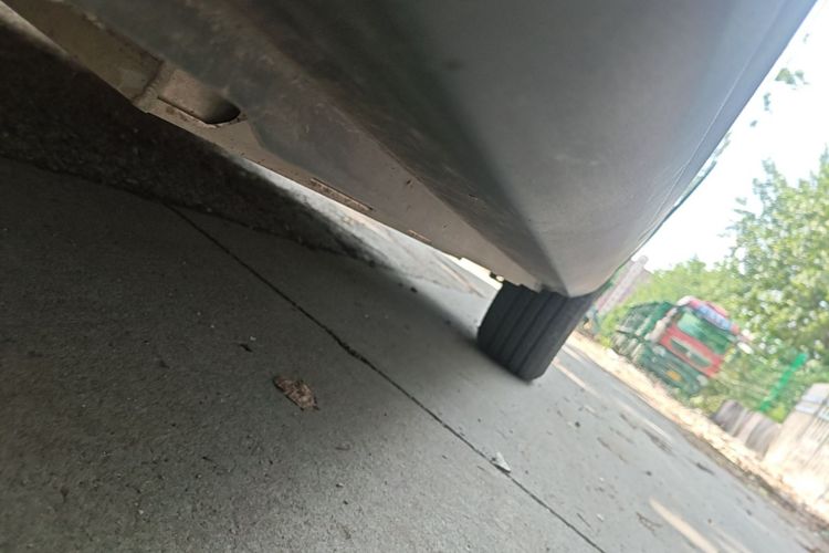 Used Geometry E Firefly 2024 301km Flowing Light Left Side Sill