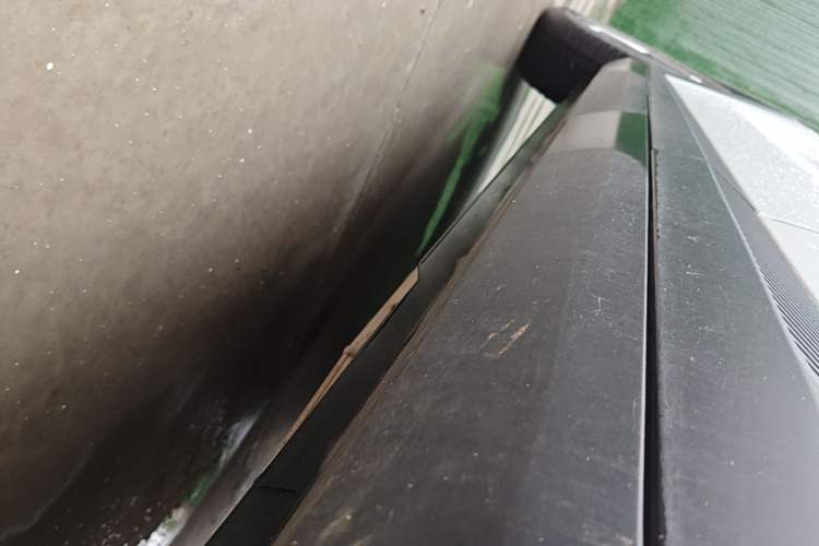 Used Geometry E Firefly 2024 301km Flowing Light Left Side Sill
