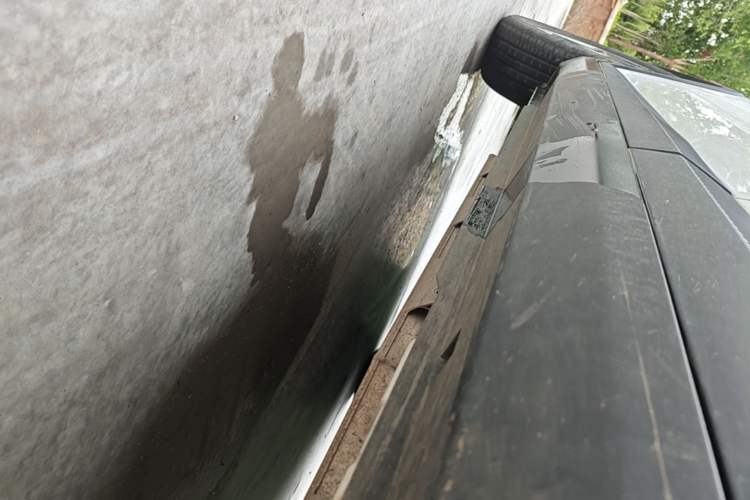 Used Geometry E Firefly 2024 301km Flowing Light Left Side Sill