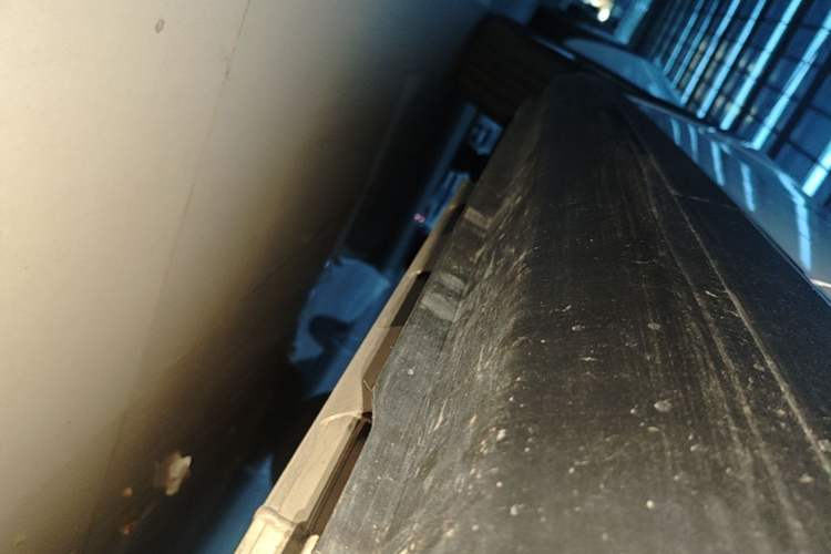 Used Geometry E Firefly 2024 301km Flowing Light Left Side Sill