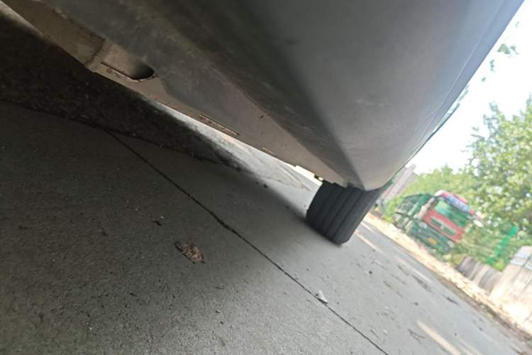 Used Geometry E Firefly 2024 301km Flowing Light Left Side Sill