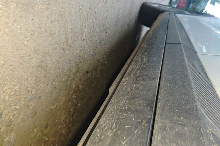 Used Geometry E Firefly 2024 301km Flowing Light Left Side Sill