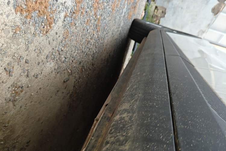 Used Geometry E Firefly 2024 301km Flowing Light Left Side Sill