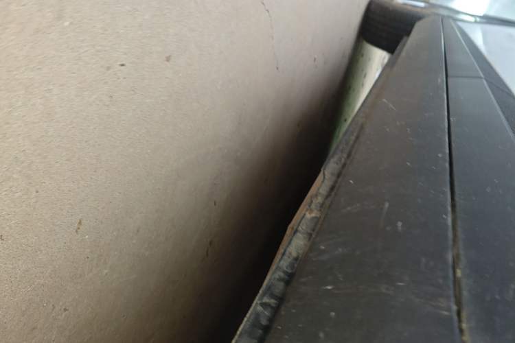 Used Geometry E Firefly 2024 301km Flowing Light Left Side Sill