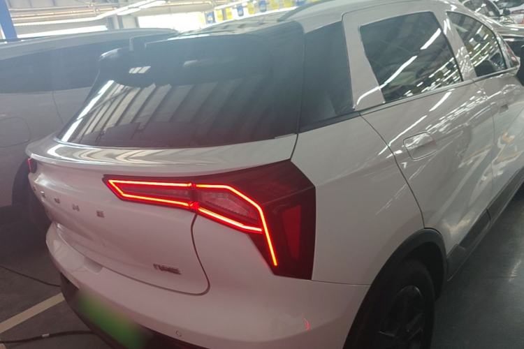 Used Geometry E Firefly 2024 401 km Fluorescent Rear
