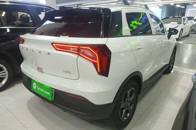 Used Geometry E Firefly 2024 401km Starlight Rear Right 45 Deg